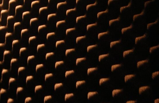 mút kim tự tháp cách âm không gian nhỏ