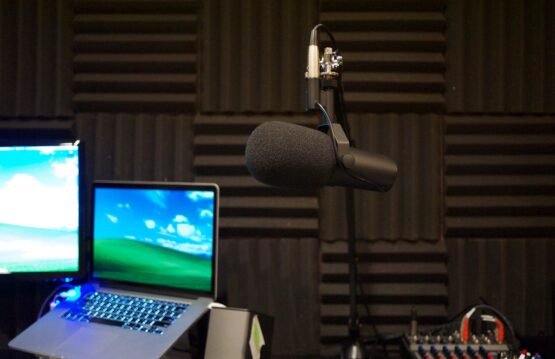 Mút Trứng Phòng Thu